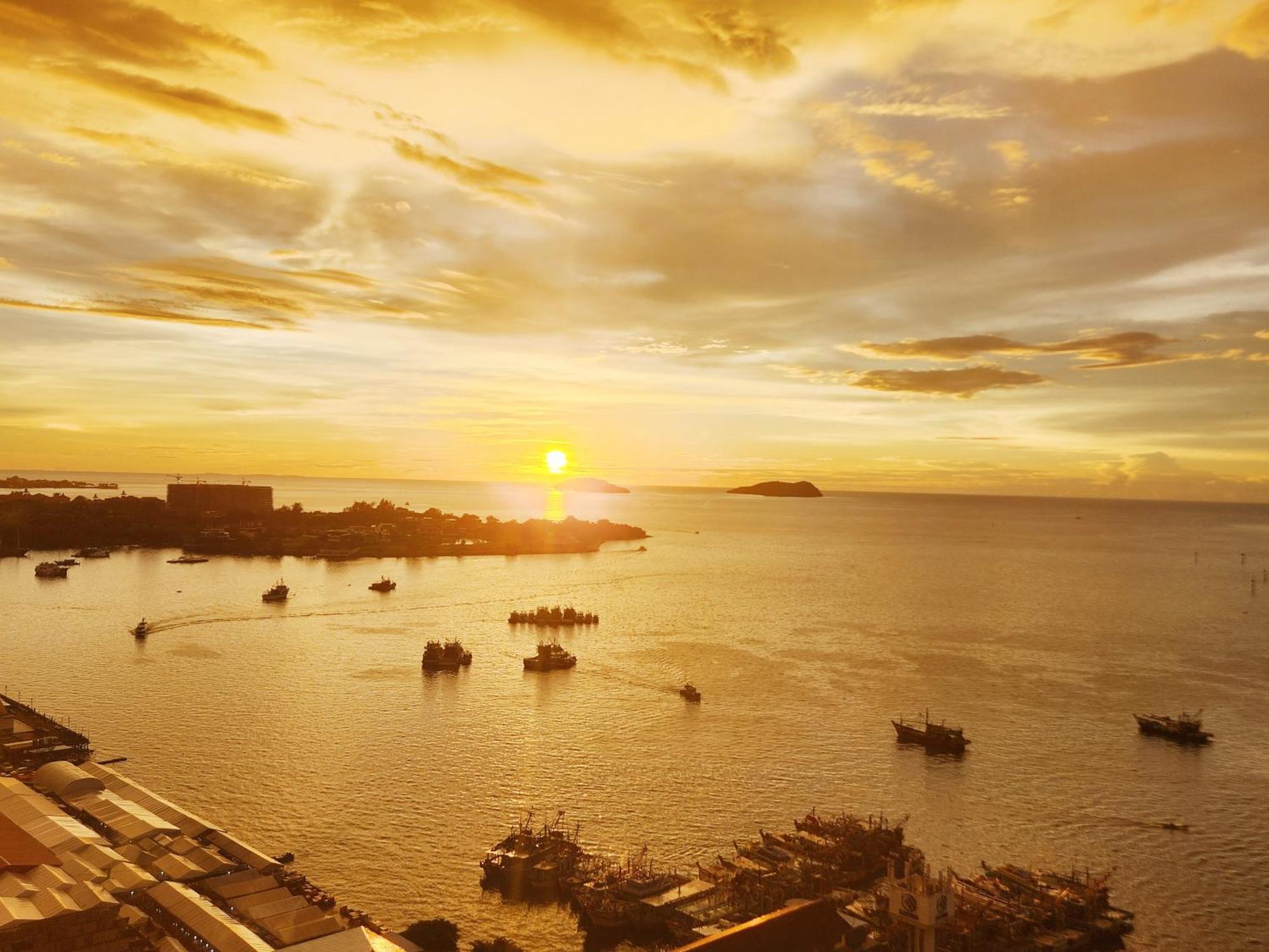 The Shore Kota Kinabalu City Centre By Lw Suites Exterior foto