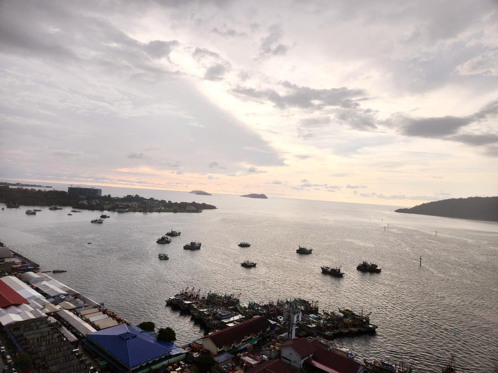 The Shore Kota Kinabalu City Centre By Lw Suites Exterior foto